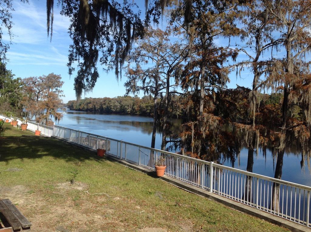 Suwannee Gables Hotell Old Town Eksteriør bilde