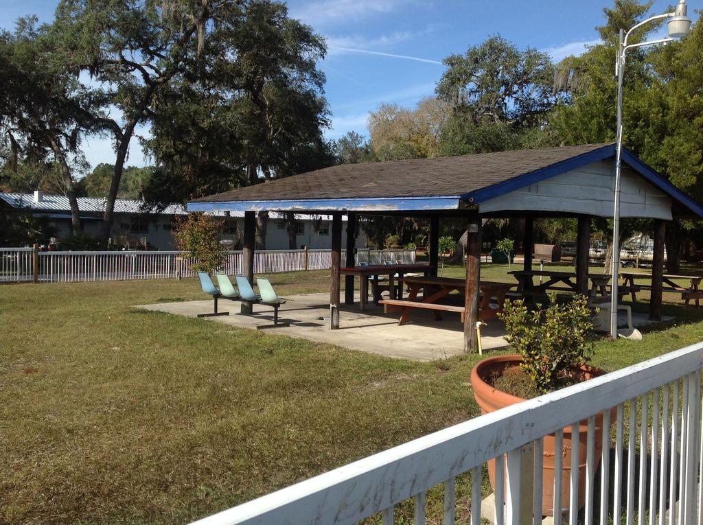 Suwannee Gables Hotell Old Town Eksteriør bilde