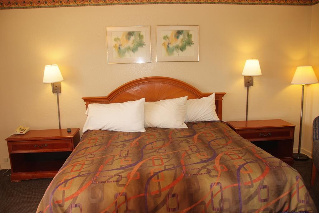 Suwannee Gables Hotell Old Town Eksteriør bilde
