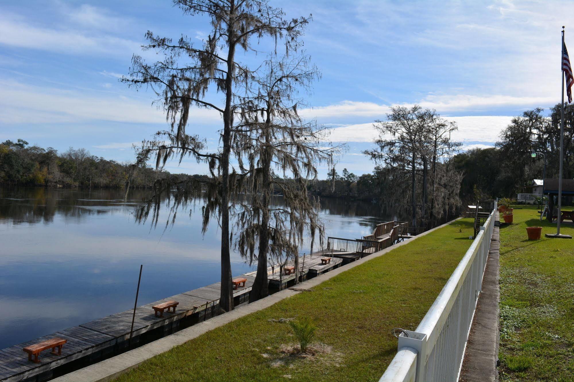 Suwannee Gables Hotell Old Town Eksteriør bilde